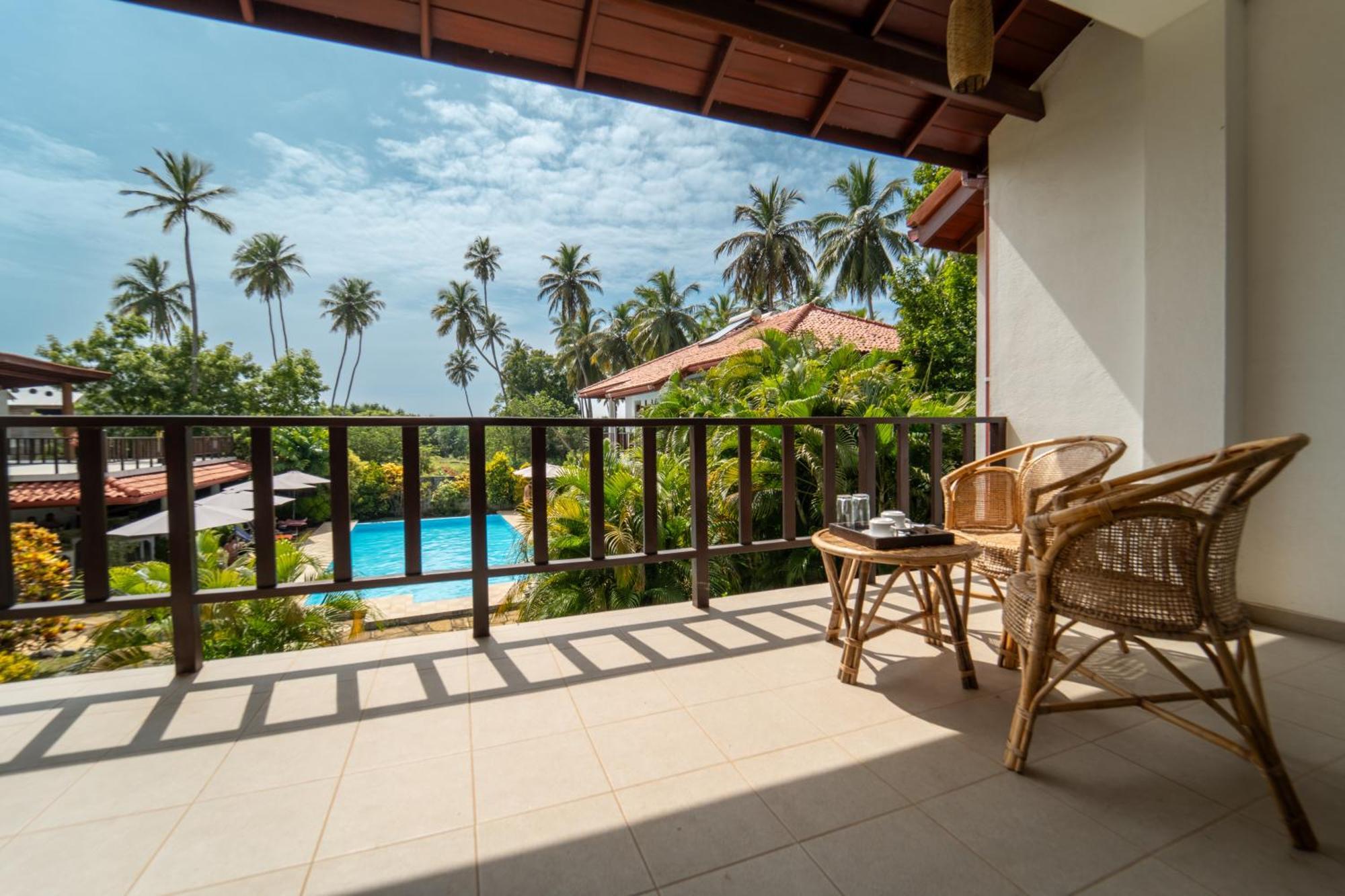 Green Parrot Beach Resort Tangalle Exterior foto