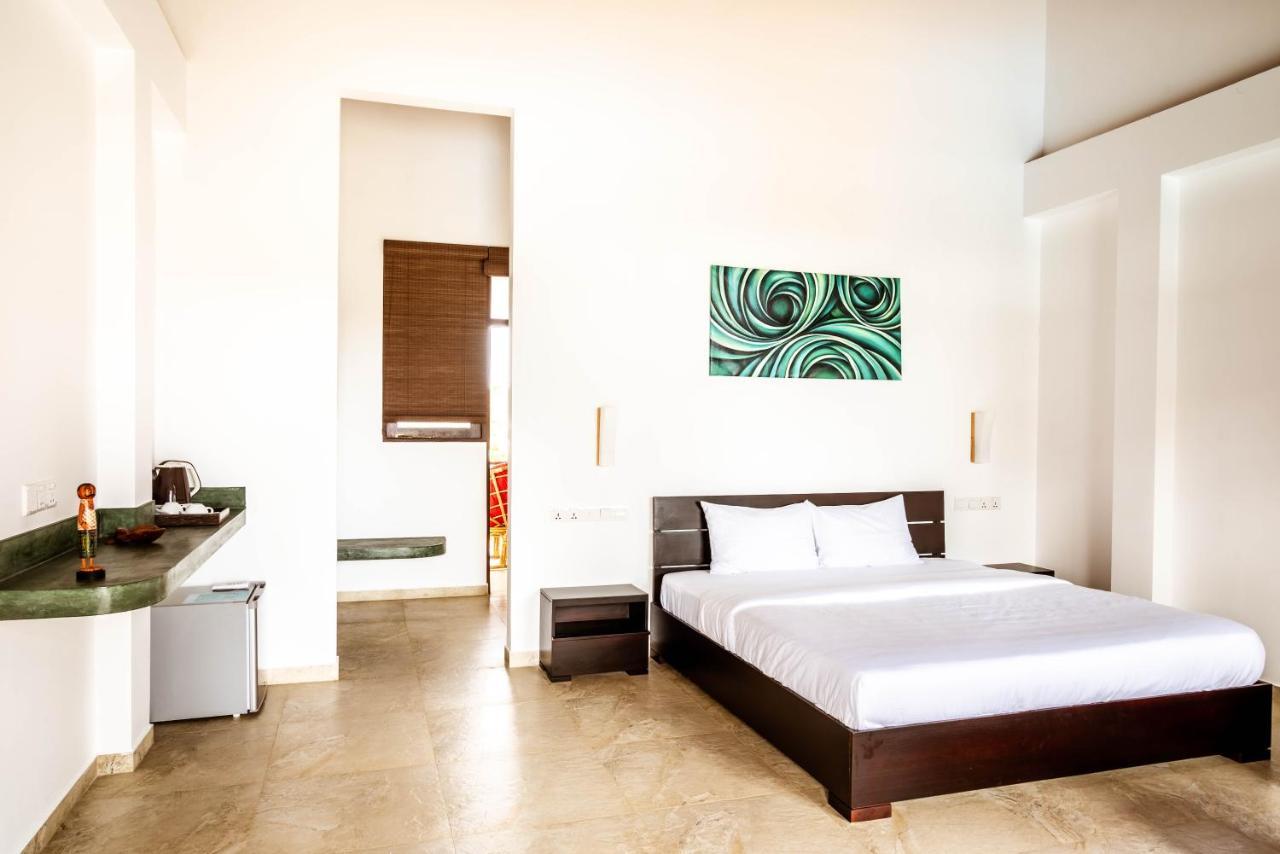 Green Parrot Beach Resort Tangalle Exterior foto