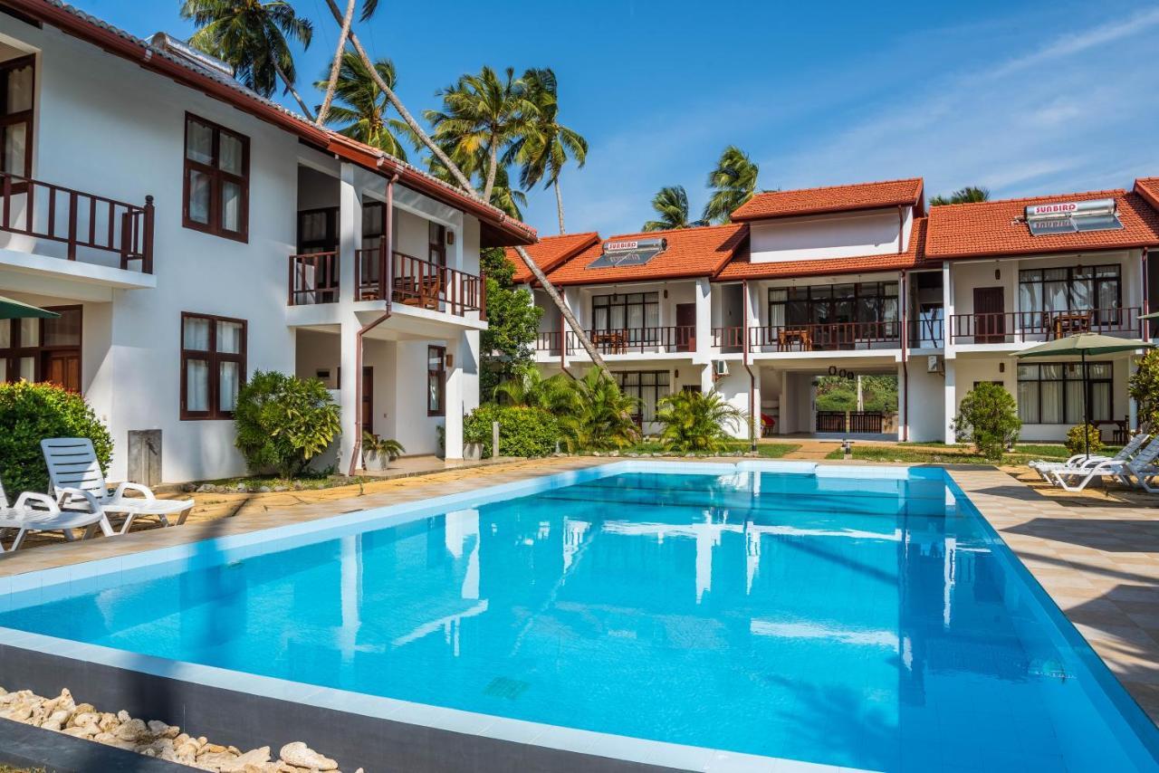 Green Parrot Beach Resort Tangalle Exterior foto